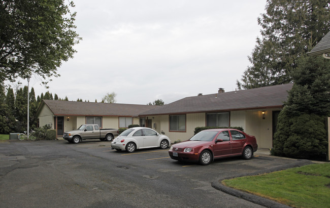 Myrtlewood Apartments in Forest Grove, OR - Building Photo - Building Photo