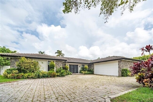 4371 Casper Ct in Hollywood, FL - Building Photo - Building Photo