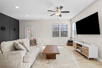 2830 Ridgeview Dr in Atlanta, GA - Building Photo - Building Photo