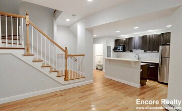 127 St Botolph St, Unit 1 in Boston, MA - Building Photo - Building Photo