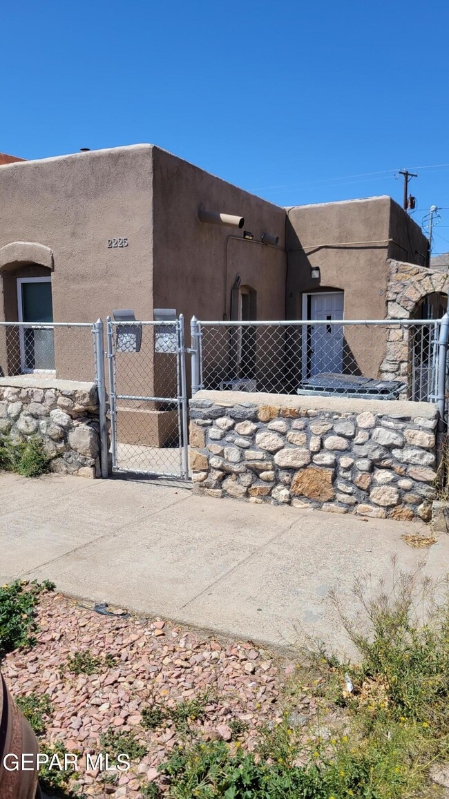 property at 2225 Magoffin Ave