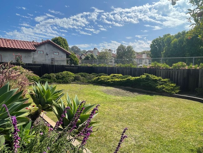 346 Oliver Rd in Santa Barbara, CA - Building Photo - Building Photo