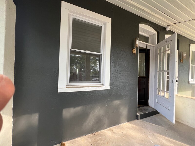 823 Maple Ave in Phoenixville, PA - Building Photo