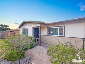 1108 Balour Dr in Encinitas, CA - Building Photo - Building Photo