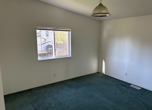 4850 Netarts Hwy W in Tillamook, OR - Foto de edificio - Building Photo