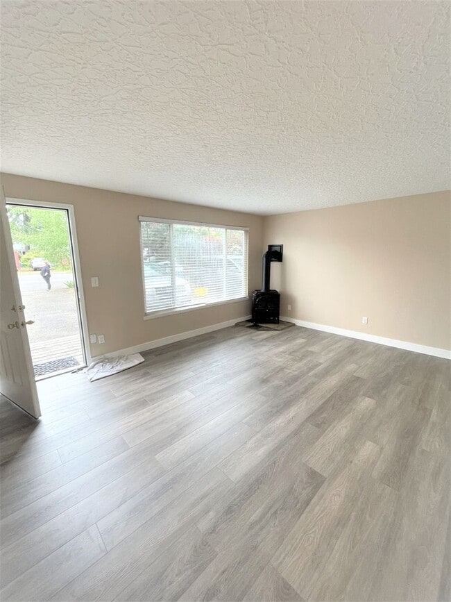 9469-9473-9473 N Saint Louis Ave in Portland, OR - Foto de edificio - Building Photo