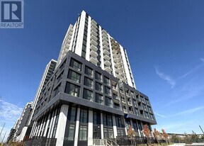 3071 Trafalgar Rd in Oakville, ON - Building Photo