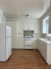 13931 Bessemer St in Van Nuys, CA - Building Photo - Building Photo