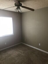 408-410 Brentwood Dr E in College Station, TX - Building Photo - Building Photo