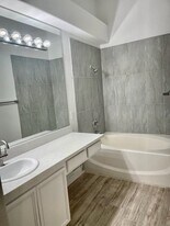 2110 Los Feliz, Unit 2084 in Las Vegas, NV - Building Photo