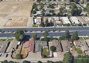 3860 White Ln in Bakersfield, CA - Building Photo - Building Photo