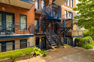 2407-2425 Des Érables in Montréal, QC - Building Photo