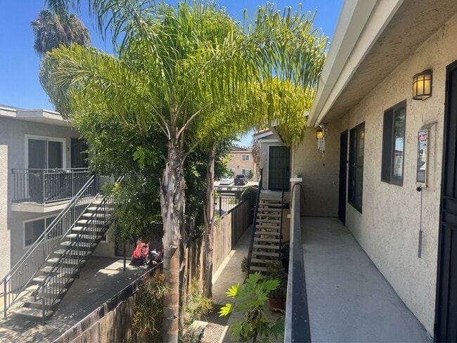 4576 Hawley Blvd in San Diego, CA - Foto de edificio - Building Photo