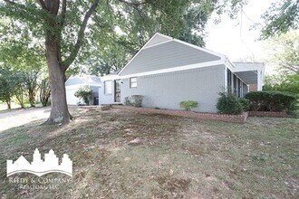 3054 Pine Allee Cove in Memphis, TN - Building Photo - Building Photo
