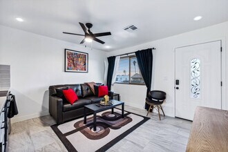 131 Mescal Loop in Lake Havasu City, AZ - Building Photo - Building Photo