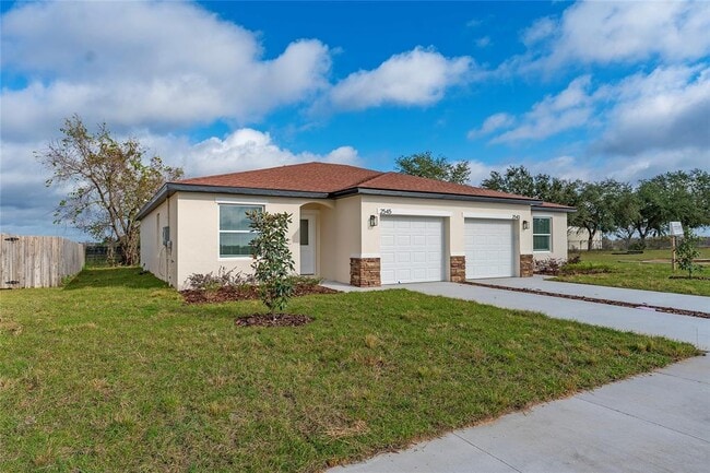 2545 Slim Haywood Ave in Tavares, FL - Building Photo - Building Photo