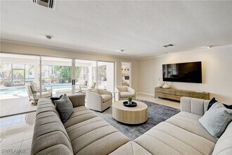 660 14th Ave S in Naples, FL - Building Photo - Building Photo