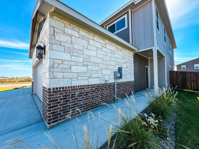 property at 732-736 Blackland dr