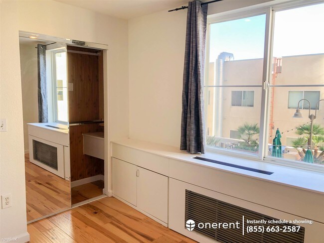 1970 Columbia St-Unit -Unit 318 in San Diego, CA - Building Photo - Building Photo