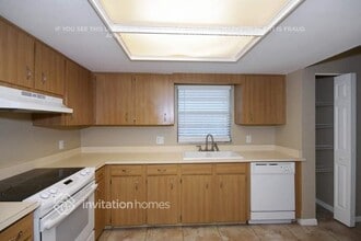 1904 High Glen Ct N in Lakeland, FL - Building Photo - Building Photo