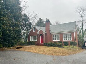 1679 S Milledge Ave in Athens, GA - Building Photo