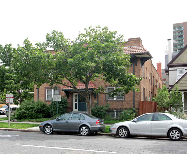 1170 N Logan in Denver, CO - Foto de edificio - Building Photo