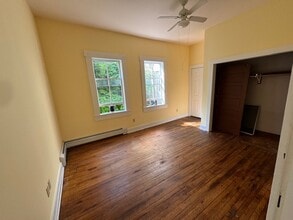 35 S Main St, Unit Apartment 1 in Hardwick, VT - Building Photo - Building Photo