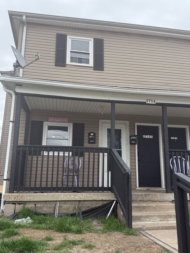 property at 1716-1716 Jackson St