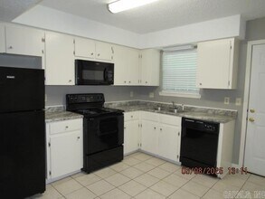 1230 Clifton St in Conway, AR - Building Photo - Building Photo