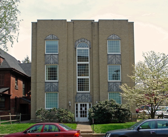 Chateau (Patriot Rose) in Charleston, WV - Foto de edificio - Building Photo