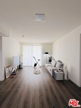 360 W Ave 26 in Los Angeles, CA - Building Photo - Building Photo