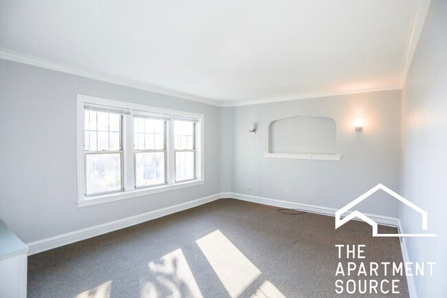 5642 N Kimball Ave in Chicago, IL - Foto de edificio - Building Photo