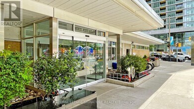 10 Navy Wharf Ct in Toronto, ON - Building Photo - Building Photo