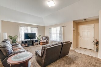 549 Roadrunner Ave in New Braunfels, TX - Building Photo - Building Photo