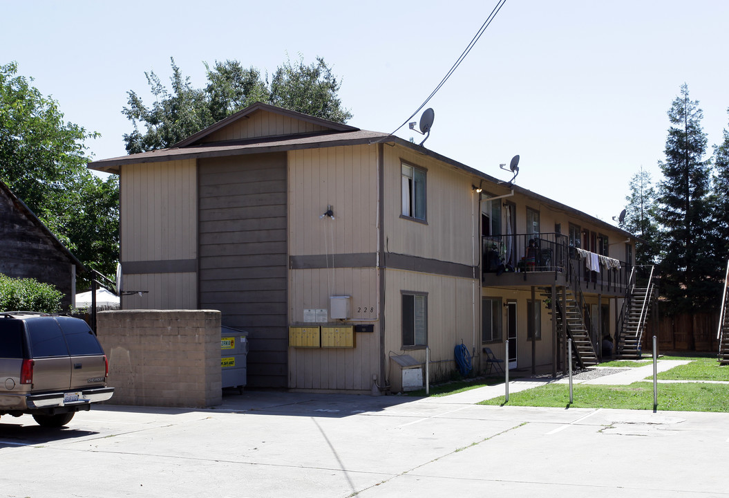 228 McFarland St in Galt, CA - Foto de edificio