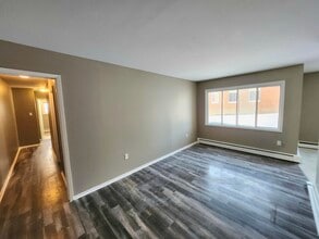 2 Reading Crescent in Saint John, NB - Building Photo - Building Photo