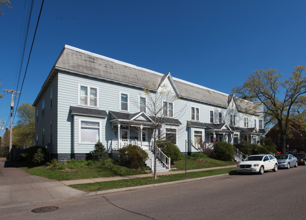 302-310 W Grand Ave in Eau Claire, WI - Building Photo