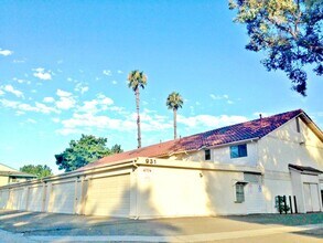 931       Martin Dr in Escondido, CA - Building Photo - Building Photo