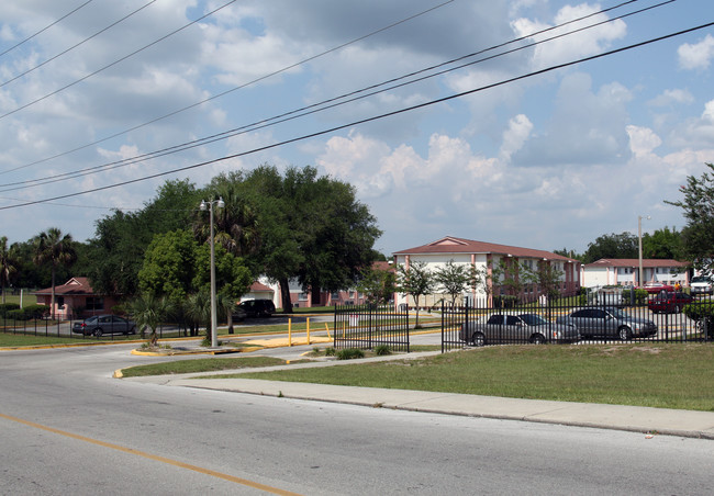 Azalea Gardens in Bartow, FL - Building Photo - Building Photo