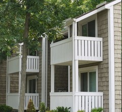 Youngstown Apartments in Charleston, IL - Building Photo - Building Photo