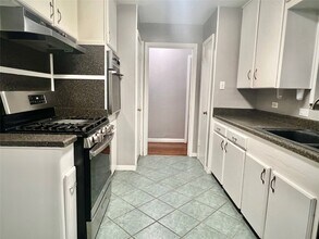 1925 14th Ave N in Texas City, TX - Building Photo - Building Photo