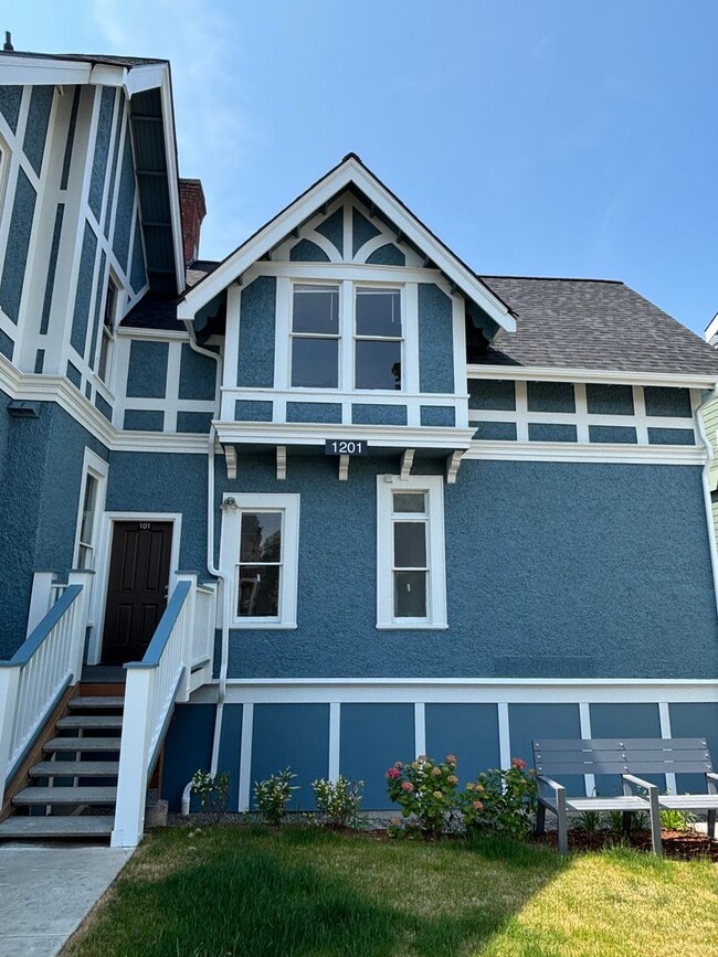 1201 N Garden St in Bellingham, WA - Building Photo - Building Photo