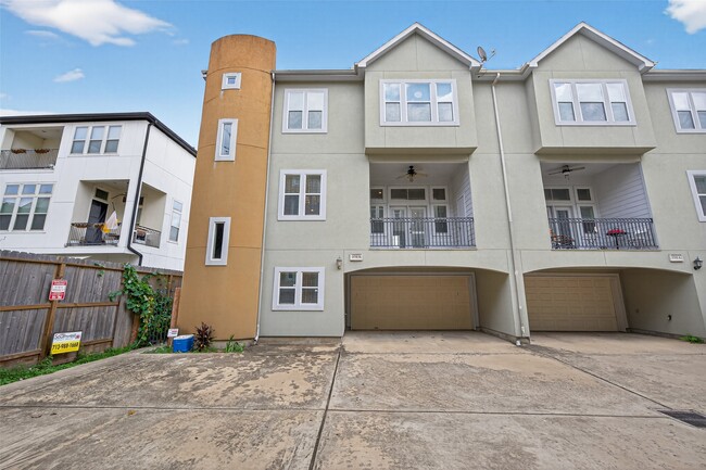 property at 5732 Kansas St