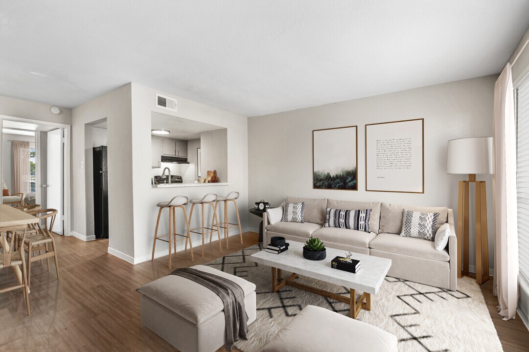 The Lofts at 3402 in Houston, TX - Building Photo