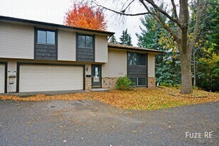 7735 York Ln N in Brooklyn Park, MN - Building Photo