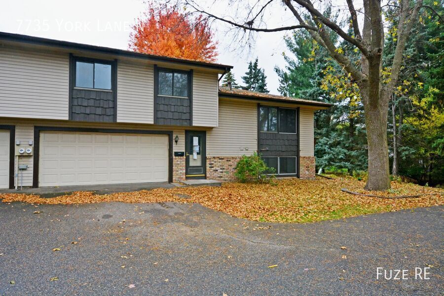 7735 York Ln N in Brooklyn Park, MN - Building Photo