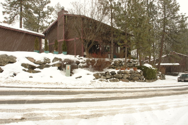 Second Story Apartments in Spokane, WA - Foto de edificio - Building Photo