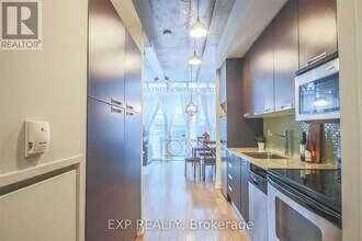 20-220 Stewart St in Toronto, ON - Building Photo - Building Photo