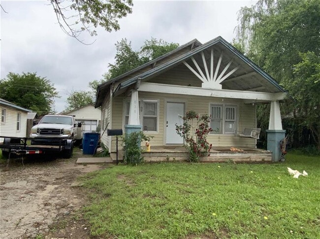 property at 838 E 3rd St