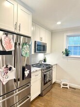 49 Leyden St, Unit #2 in Boston, MA - Building Photo - Building Photo